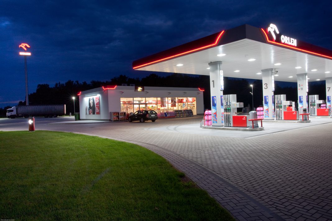 PKN Orlen, stacje paliw