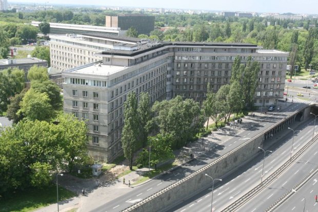 Zdjęcie budynku siedziby GUS (Główny Urząd Statystyczny)