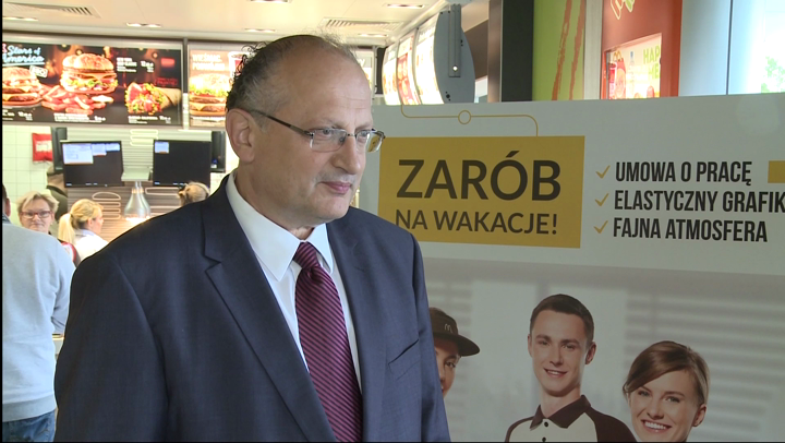 McDonald’s zwiększa zatrudnienie. Wakacyjna oferta pracy dla młodocianych
