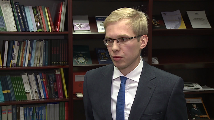 Ceny w sklepach internetowych spadają szybciej niż w tradycyjnych