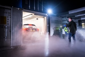 Lexus NX 300h na lodowych kołach