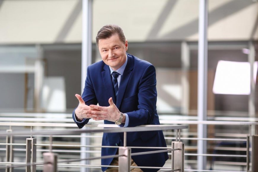 Bogusz Kuszak, Dyrektor Finansowy, Wiceprezes Zarządu, Spółka zależna SIG plc notowana na London Stock Exchange