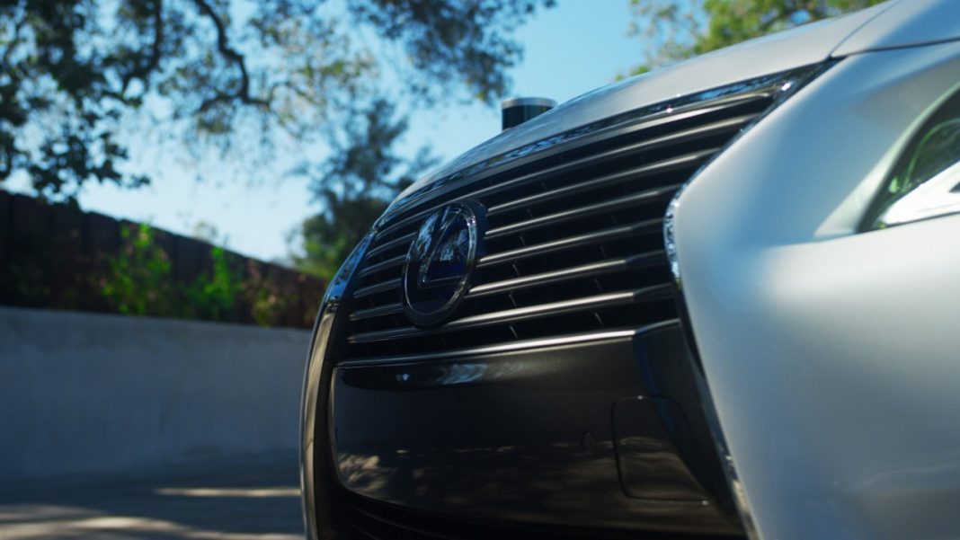 Lexus LS 600hL (2)