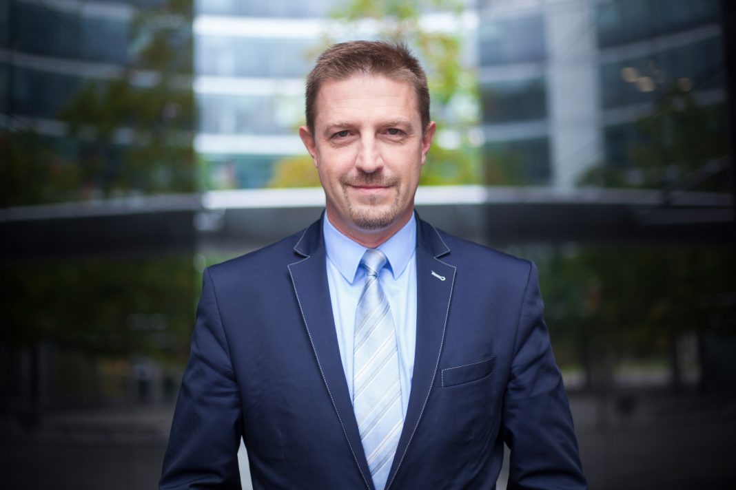 Michał Sikora, konsultant ds. gruntów, spraw technicznych i Specjalnych Stref Ekonomicznych w dziale powierzchni przemysłowych i logistycznych firmy Cushman & Wakefield
