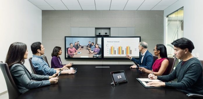 EagleEye Director II, RealPresence Group Series EagleEye Director II, RealPresence Group Series