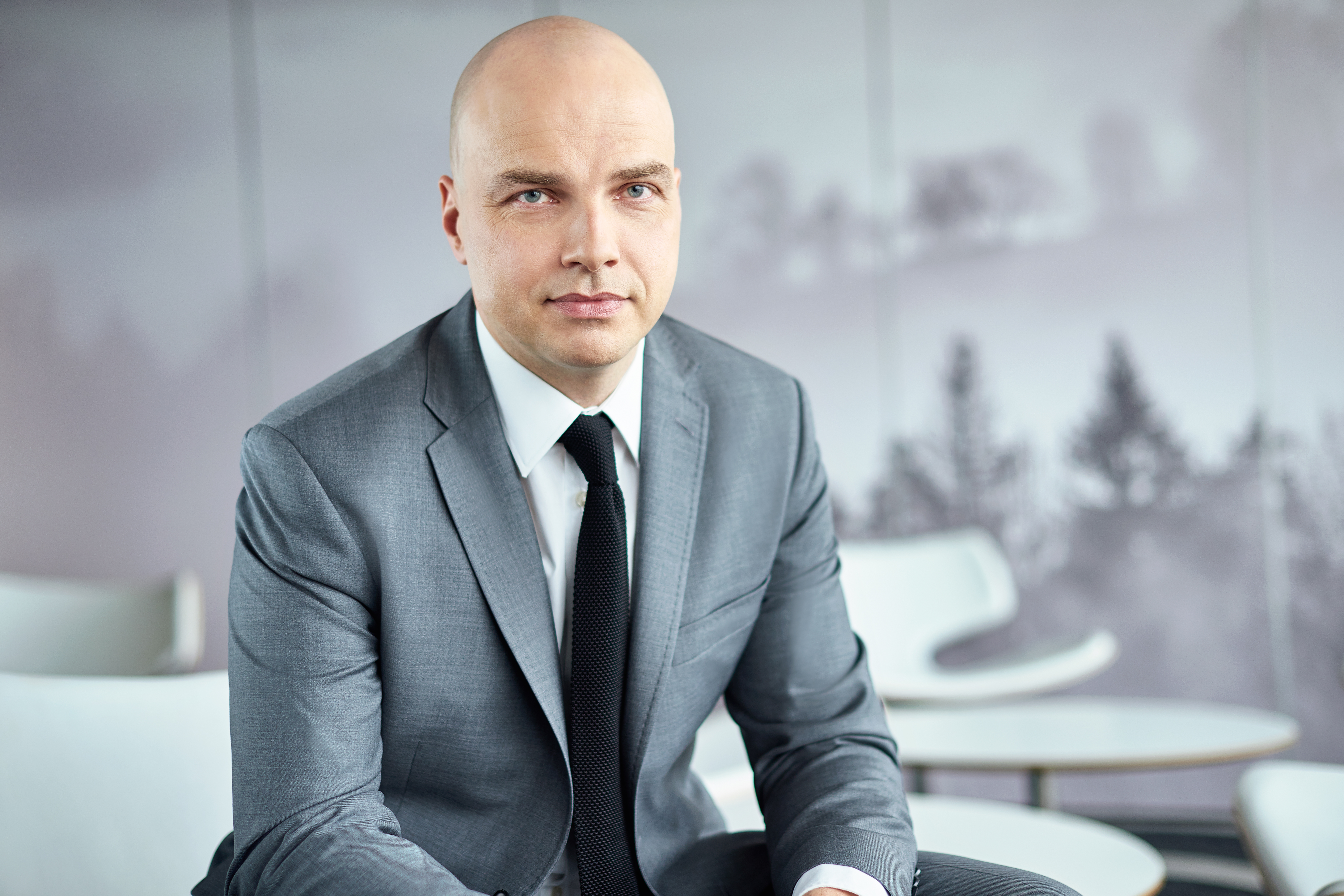Tomasz Puch, Dyrektor Działu Rynków Kapitałowych Nieruchomości Biurowych i Magazynowych, JLL