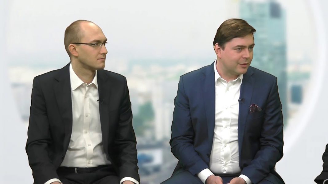 Jarosław Sadowski, Expander; Jarosław Jędrzyński, Rynek Pierwotny; Michał Rudnicki, Emmerson Realty, Aleksander Skirmuntt, Maxon i prowadzący Jarosław Mikołaj Skoczeń, Emmerson Realty