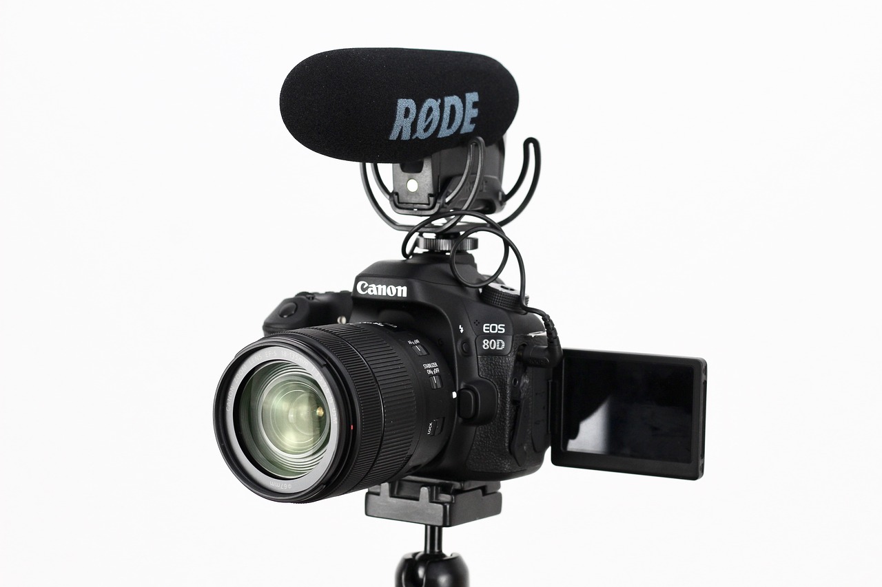 Canon EOS 80D (2)