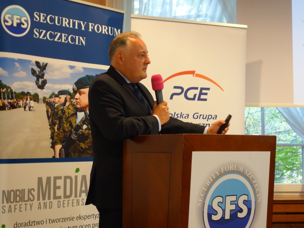 Prezes PGE Wojciech Dąbrowski