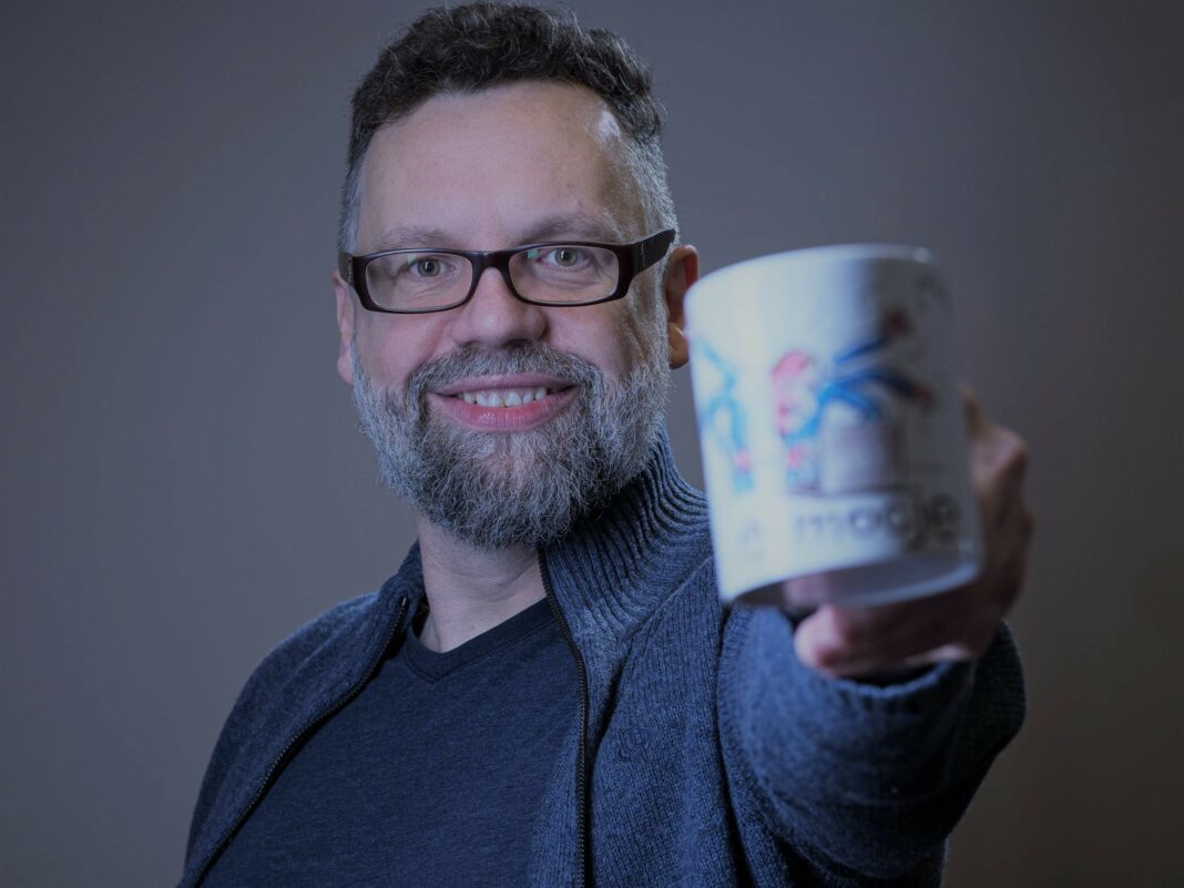 Damian Grimling CEO Sentimenti