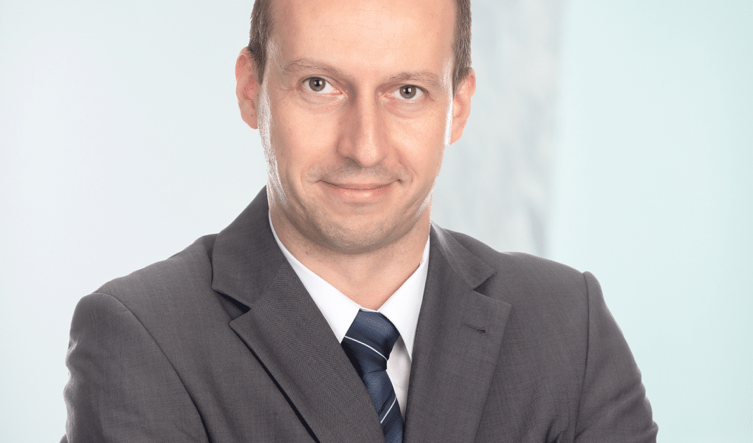 Marcin Krupanek, JLL