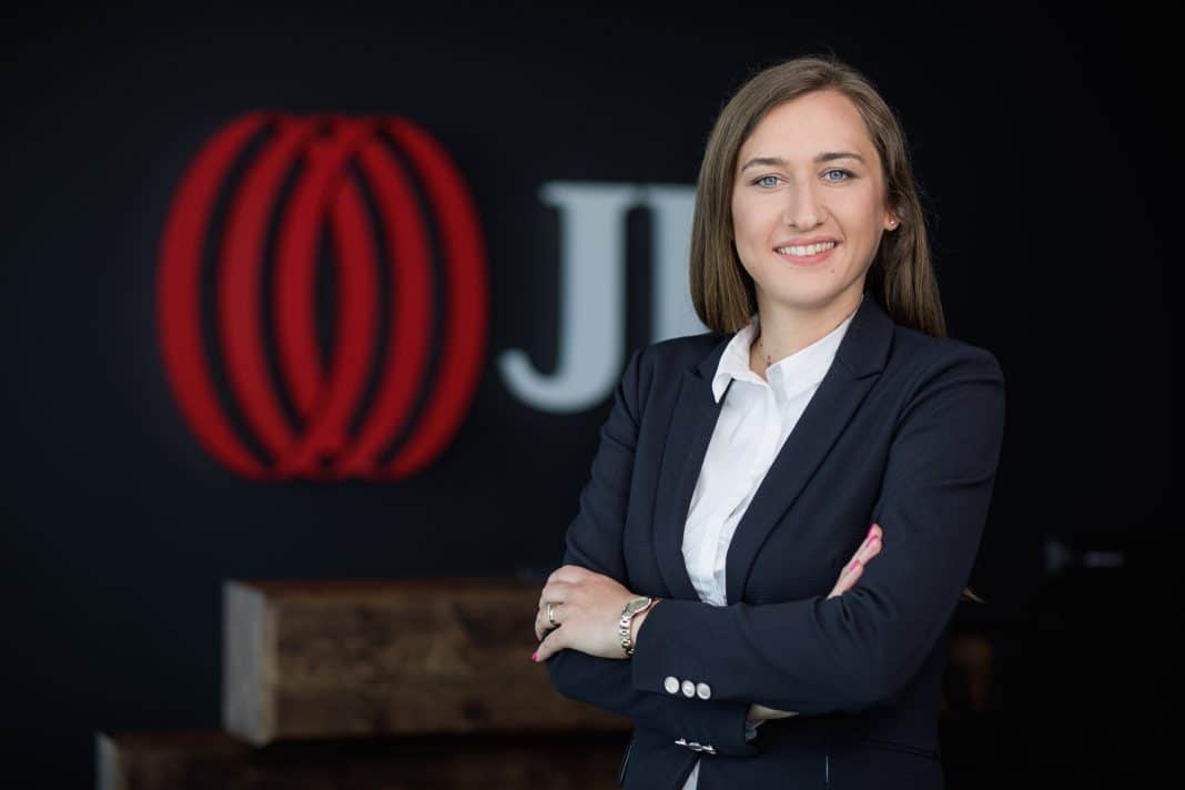Aleksandra Gawrońska JLL