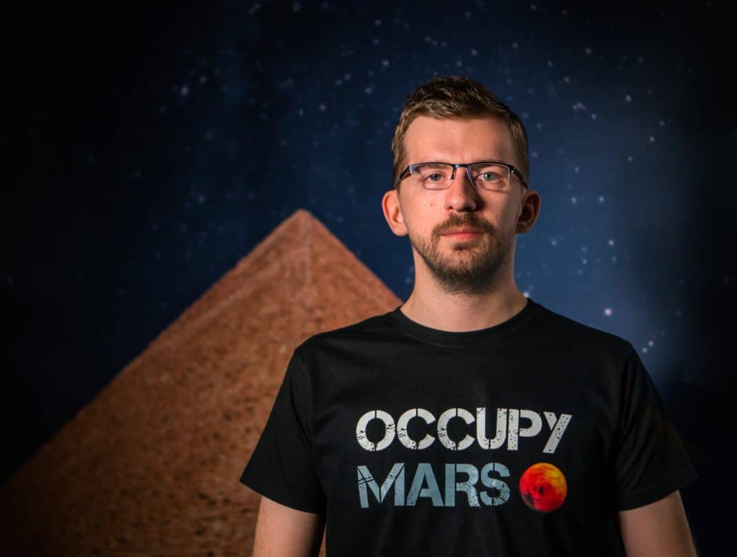 Jacek Wyszyński Pyramid Games