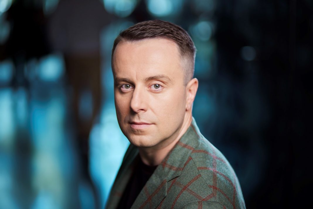 Notus Pawel Komar