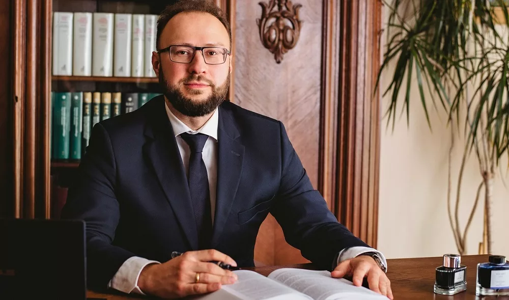Adrian Goska, publicysta prawny i wieloletni ekspert rynku kredytowego oraz radca prawny z kancelarii SubiGo