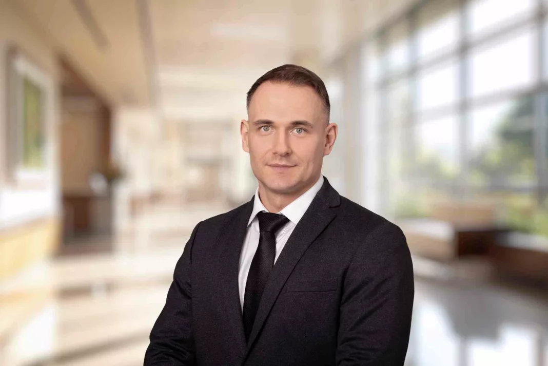 Piotr Kolmetz, Associate, Industrial, Savills